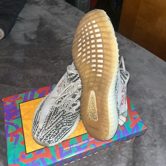 Yeezy Boost 350 Zebra Size 7 - Picture 8 of 13